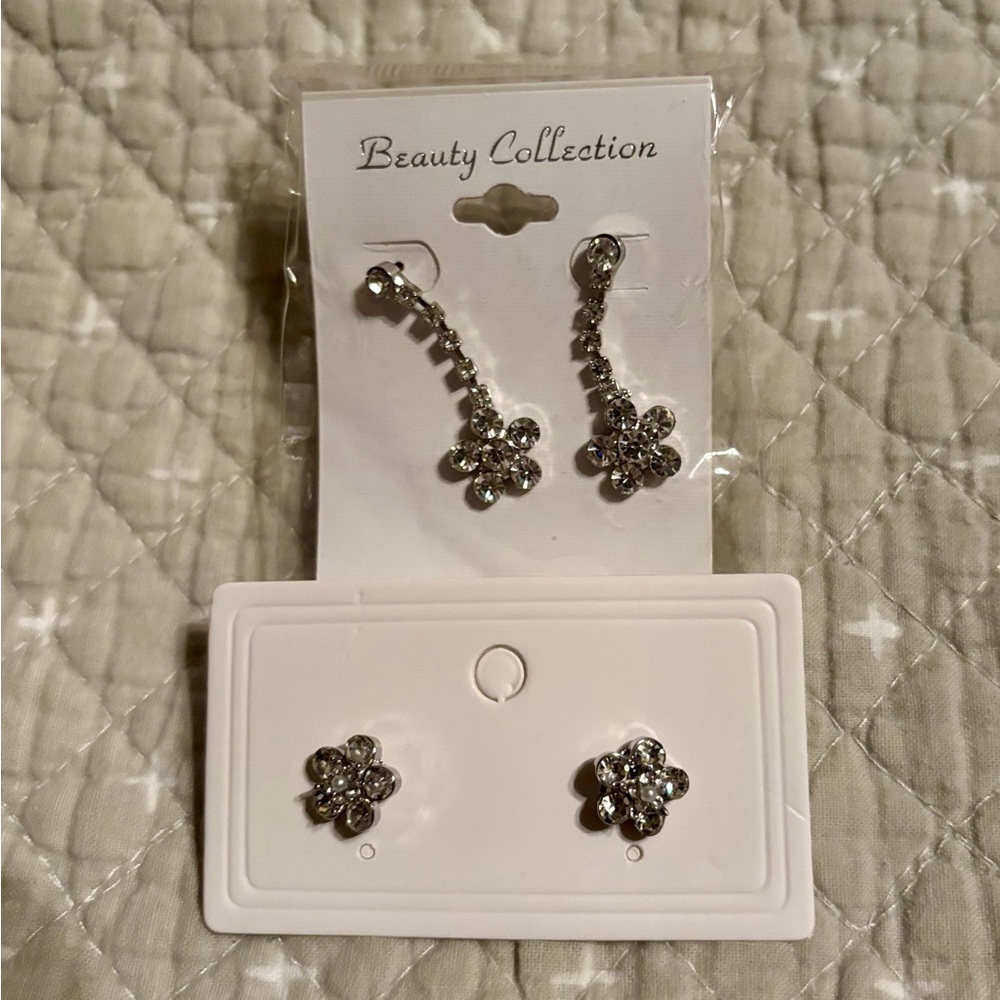 Silver Floral Earrings Set